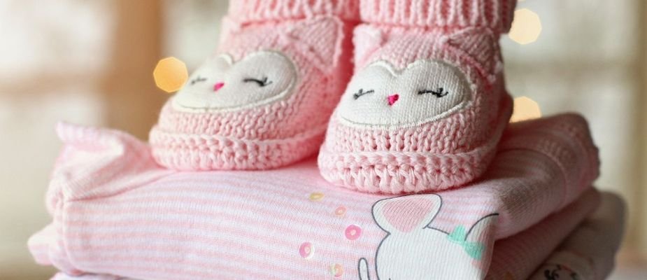 Sonhar com roupa de bebê: Molekada!